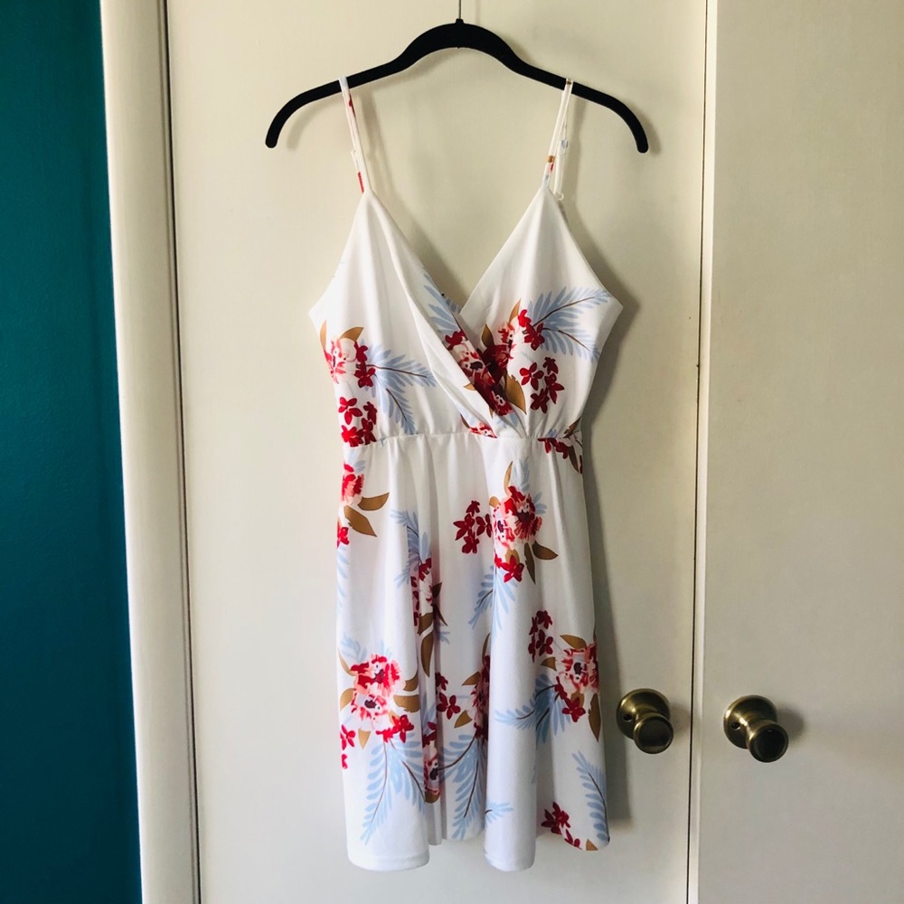 White and Red Sleeveless Sundress with Spaghetti Straps